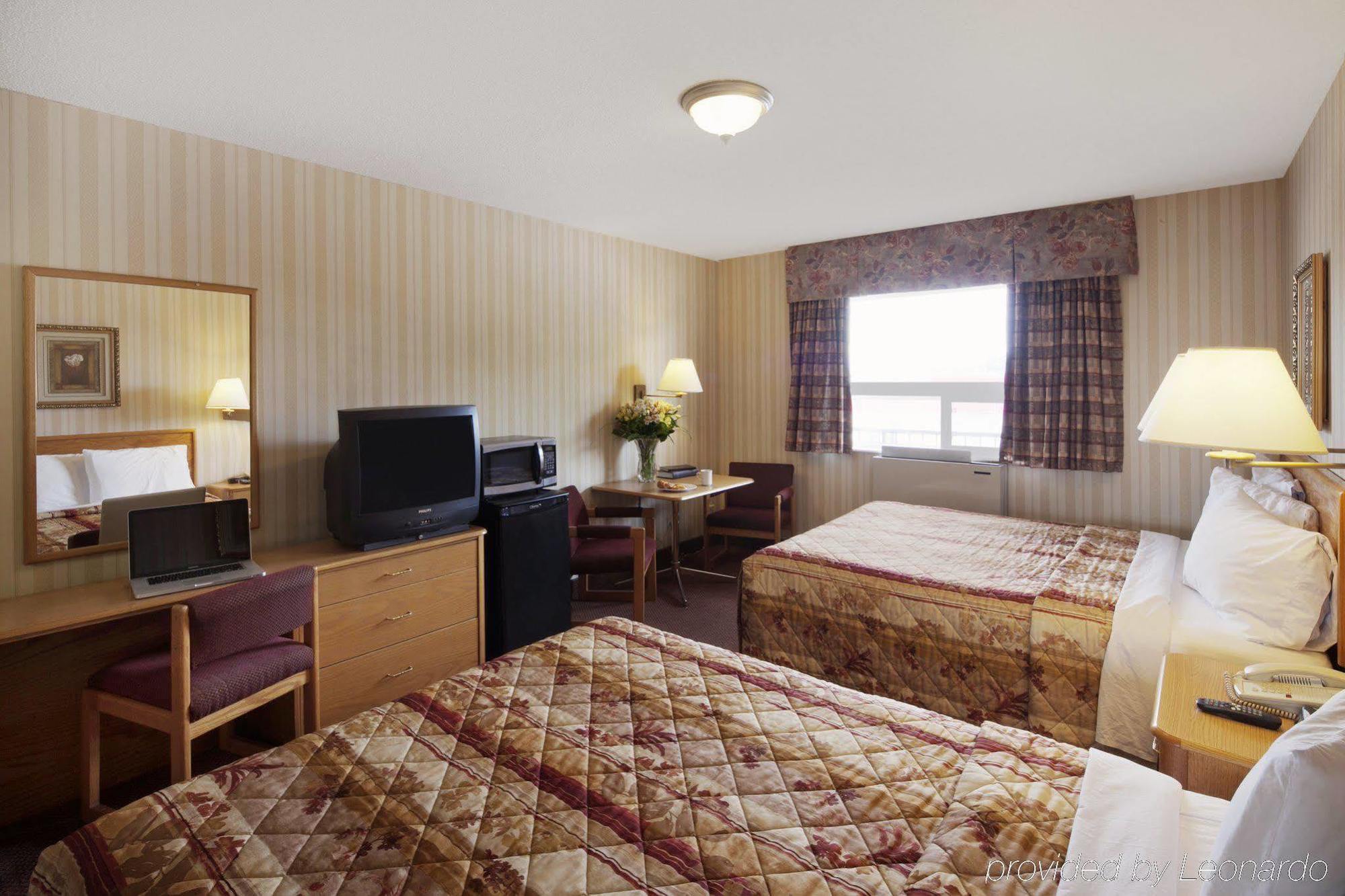 Canadas Best Value Inn-Richmond Hill Habitación foto